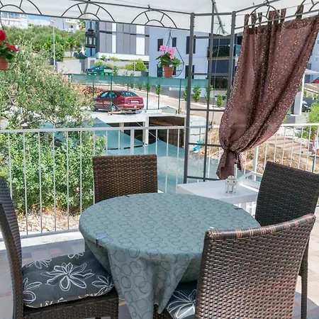 Apartments Zmika Primosten Exterior photo