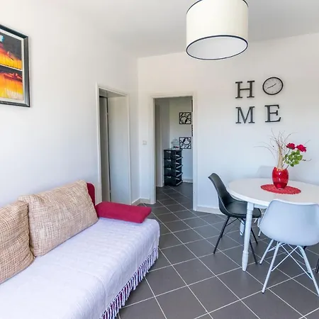 Apartments Zmika Primosten Exterior photo