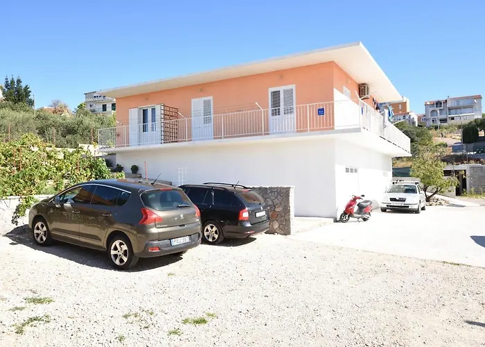 Apartments Zmika