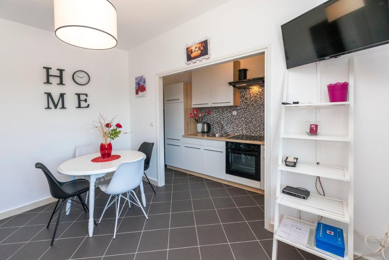 Apartment Zmika Primosten
